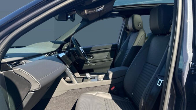Land Rover Discovery Sport 1.5 P270e Landmark 5dr Auto [5 Seat] Station Wagon - Image 3